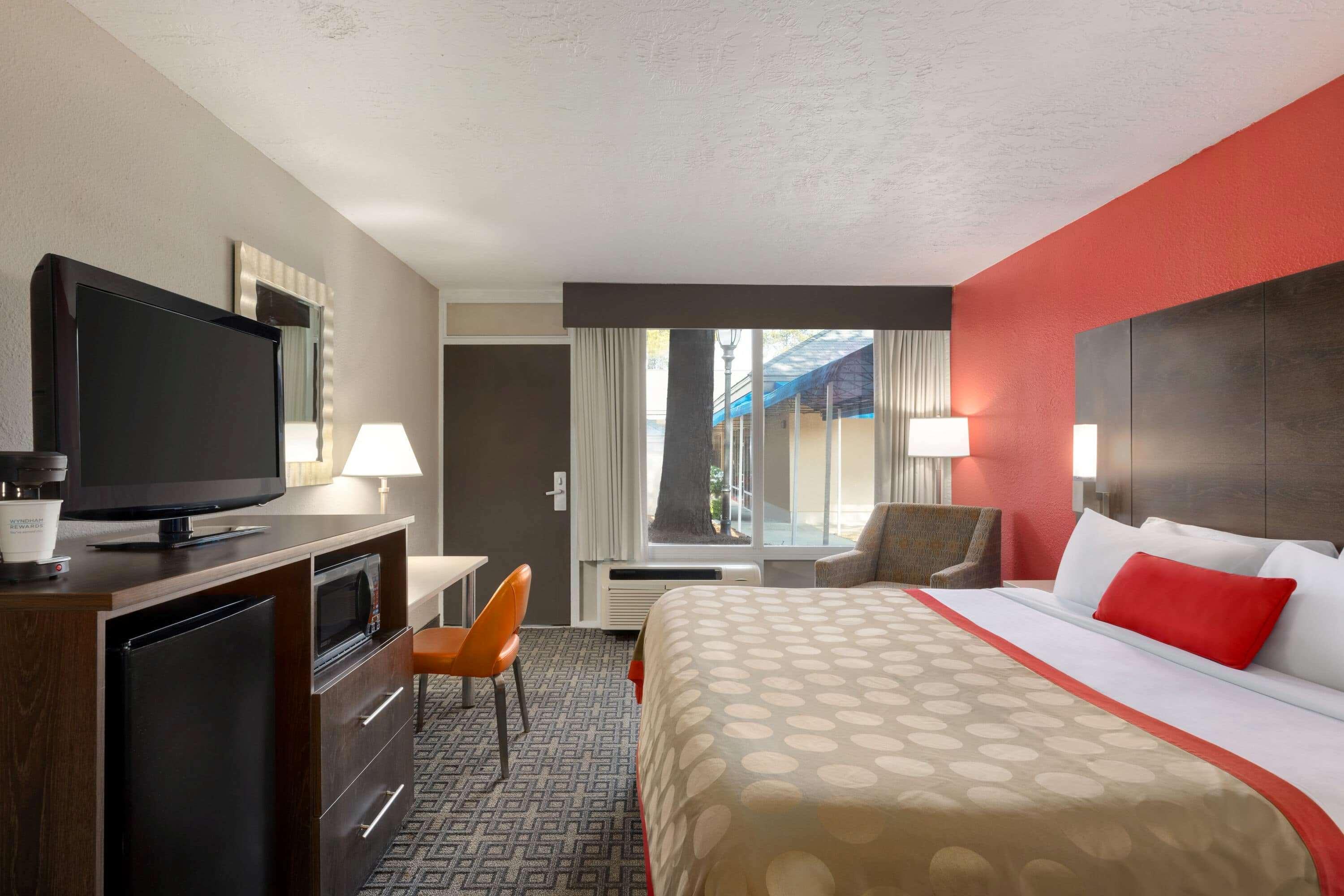 Ramada By Wyndham Augusta Fort Gordon Exterior photo