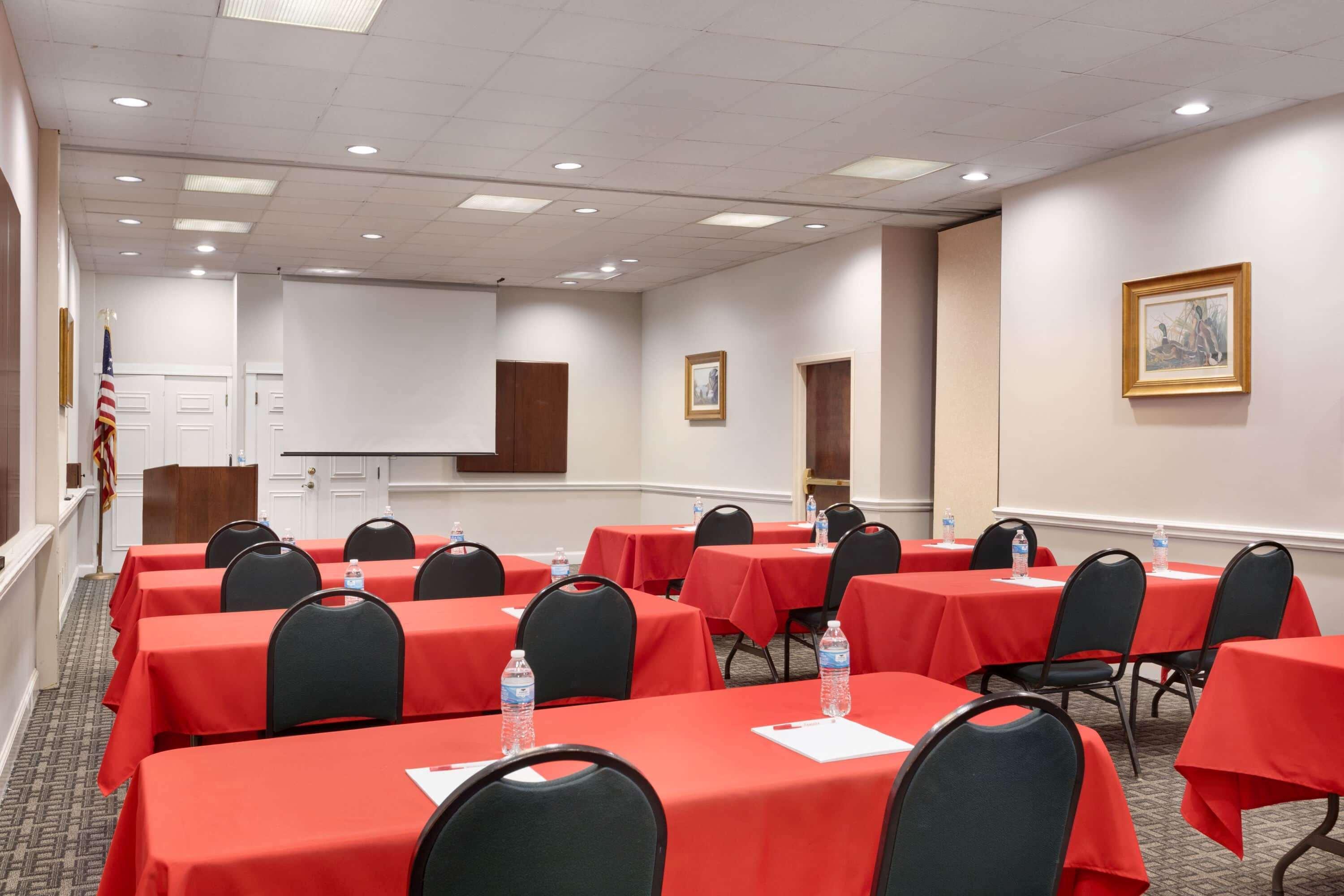 Ramada By Wyndham Augusta Fort Gordon Exterior photo